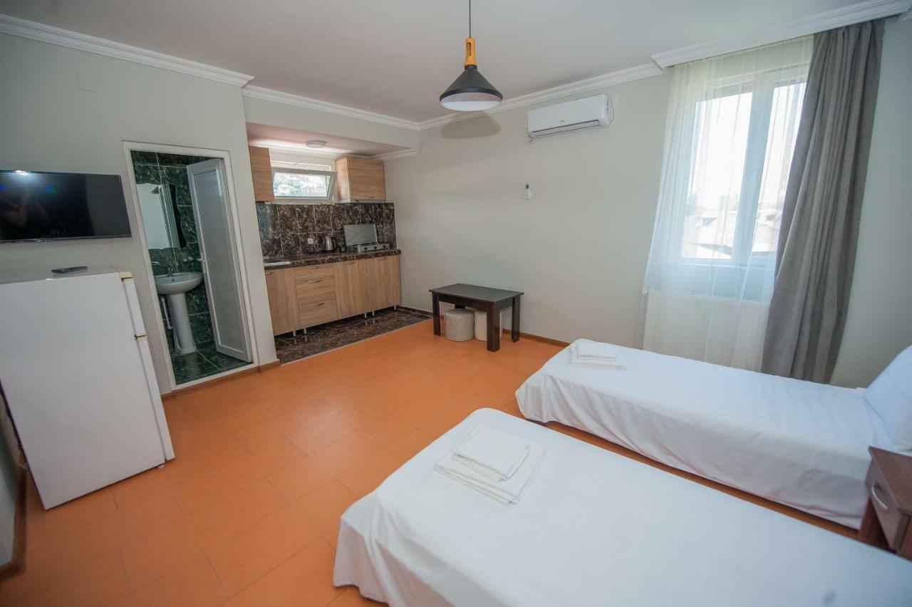Hotel Cosmos Batumi Zewnętrze zdjęcie